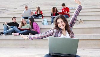 Clamoroso: abolita la tesina maturità e terza media