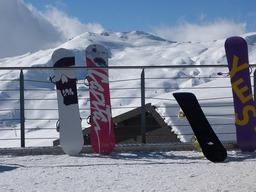 Snowboard per principianti: piste facili e snowpark dove imparare in Italia