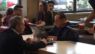 E poi ti giri e trovi Berlusconi al Mc Donald's
