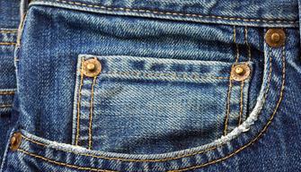 Arrivano i Jeans “vibranti”che danno indicazioni stradali (e non solo)