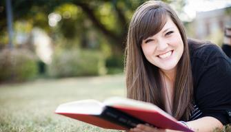 Vuoi evitare il debito? 5 motivi per imparare l'inglese leggendo