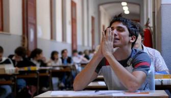 Maturità 2017: il portafortuna più efficace? Il compagno di banco
