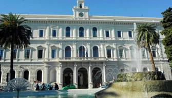 Università, truffa a Medicina: studentessa verbalizza esami mai sostenuti