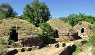 L'eredità etrusca: cultura, architettura e influenze greche