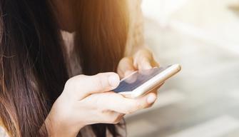 Minaccia di pubblicare le tue foto intime? Come comportarsi e cosa devi sapere