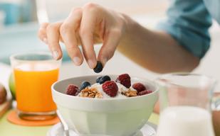 La dieta dello studente sotto esame per sentirsi bene e studiare meglio