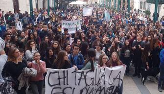 16 novembre sciopero e manifestazione studenti: flash mob, news e foto dalle piazze
