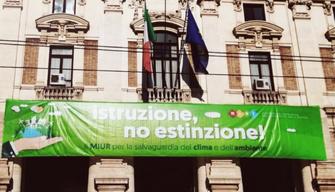Il Miur scende in campo per il clima. Gli studenti: “Provvedimenti concreti”