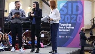 Sicurezza sul web, Azzolina: educare alla Rete per formare cittadini consapevoli