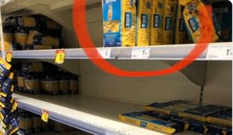 Psicosi Coronavirus al supermercato, ma nessuno vuole le penne lisce