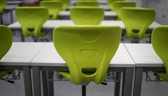 Ritorno a scuola, nuovi banchi: produrli entro agosto? “Missione impossibile”