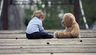 10 motivi per cui ci mancherà il compagno di banco (per colpa del banco singolo)