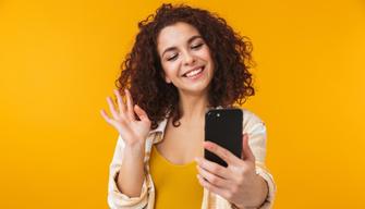 Su WhatsApp videochiamate fino a 50 persone con Facebook Rooms