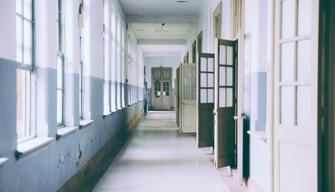 Maturità 2020, ecco il protocollo di sicurezza: durante l'orale gli studenti potranno togliere la mascherina