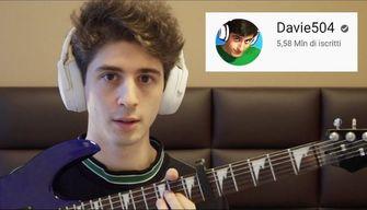 Favij non è più lo youtuber italiano con più iscritti: il record è di Davie504