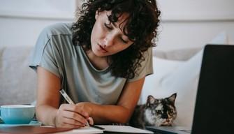 Dad: dodici mesi dopo le scuole sono più preparate, il Paese no. Il 55% ha ancora problemi di connessione