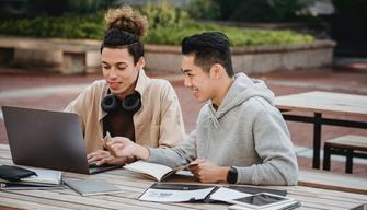 Il divieto di iscriversi a due lauree o master potrebbe cadere presto