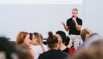 Sei un docente? Porta a scuola la creatività e l’innovazione: formati (gratis) con IED