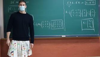 Professori fanno lezione in gonna, ecco perché