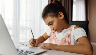 400 pagine di antologia, 62 di matematica, una ricerca di storia: compiti delle vacanze da incubo in una scuola media