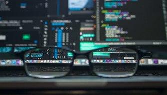 Dalla cassa di un supermercato a esperto di cybersicurezza in pochi mesi (e senza laurea): grazie alle nuove tecnologie, il successo è alla portata di tutti