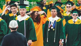 Università, ci si potrà iscrivere a due corsi di laurea: la Camera approva la proposta di legge