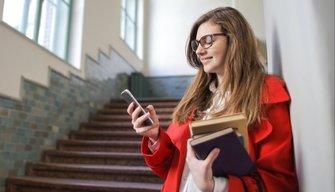Educazione digitale? "Parlateci di privacy, tempo online e fake news": questi i temi caldi per la GenZ