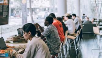 Aule studio chiuse all'università perché gli studenti non mettono la mascherina: scoppia la protesta