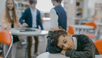 A 17 anni vuole cambiare sesso ma il suo liceo non riconosce la nuova identità