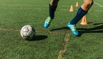 Covid, le nuove regole per la Serie A e altri sport di squadra: non si gioca con il 35% di positivi