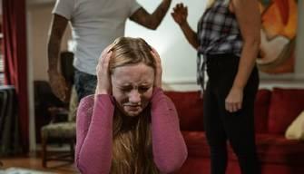 Studentessa figlia di genitori no vax: "Non li condivido, mi sento prigioniera"
