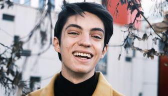 Sanremo 2022, Matteo Romano canta Virale: testo e significato