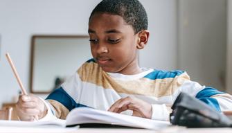 Esame di Terza media 2022, il tema di italiano: gli errori da non fare durante la prova