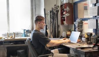 Pcto: gli studenti chiedono una riforma (non l’abolizione). E percorsi più utili e sicuri: 1 su 5 si è sentito in pericolo svolgendo compiti manuali in azienda