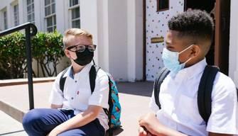 Mascherine al chiuso, a scuola rimane l'obbligo fino al 15 giugno: l'ordinanza del Ministero della Salute