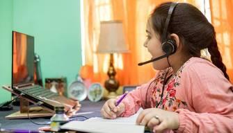 Ucraina, a Kiev torneranno le lezioni a distanza per gli studenti