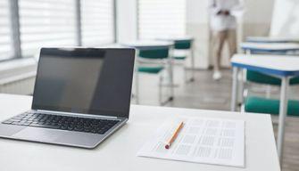 Al concorso docenti la password è "guerra": scoppia la polemica