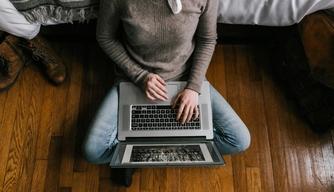 Sesso e giovani: più pornografia online e meno relazioni a causa della pandemia