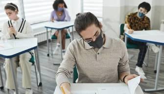 Scuola, crescono le classi con alunni in didattica a distanza