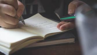 Stop alle chat tra alunni e professori: il "divieto" dai presidi di Roma