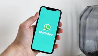 WhatsApp, ci sarà un limite sull'inoltro nei gruppi: la nuova regola contro le Fake News