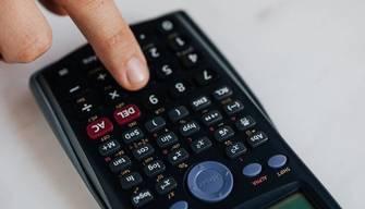 Maturità 2022, la commissione può vietare la calcolatrice?