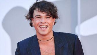 Anche i famosi fanno la Maturità. Da Delogu a Gassmann, ecco cosa hanno raccontato cantanti, attori e artisti dei loro esami