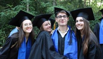 Anche in Italia il diploma si celebra all'americana: avviene al Tosi di Busto Arsizio