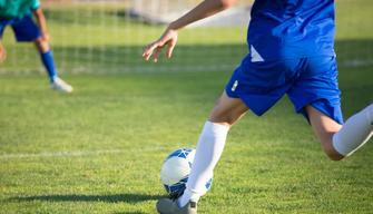 Gioele dopo la Maturità passa l'estate a insegnare calcio in Bosnia per volontariato