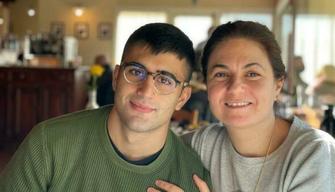 Mamma e figlio si laureano nello stesso giorno, nella stessa università: succede a Venezia