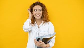 #convienesaperlo Quiz Game, gioca e partecipa al Contest sui diritti dei consumatori: puoi vincere un iPhone 13 e 1.500 euro per la tua classe