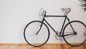 Campione di memoria va da Torino a Campobasso in bicicletta per la scuola