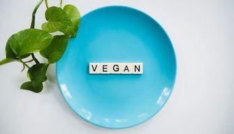 L'Università di Cambridge diventa "vegana": gli studenti non vogliono più carne e derivati animali