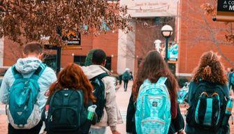 La gita costa troppo, i genitori fanno una colletta per lo studente in difficoltà